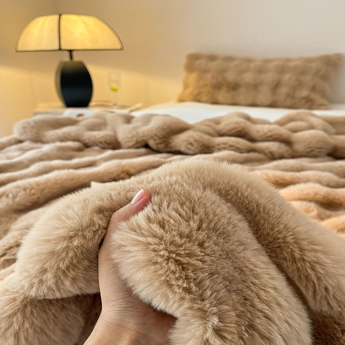 Faux Rabbit Fur Blanket Plush Luxury Faux Fur Throw Soft Fluffy Bed Cover Cozy Winter Blanket Decorative Home Accent - View 2