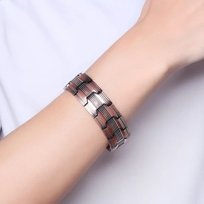 Jewelance Premium Triple-Row Magnetic Bracelet